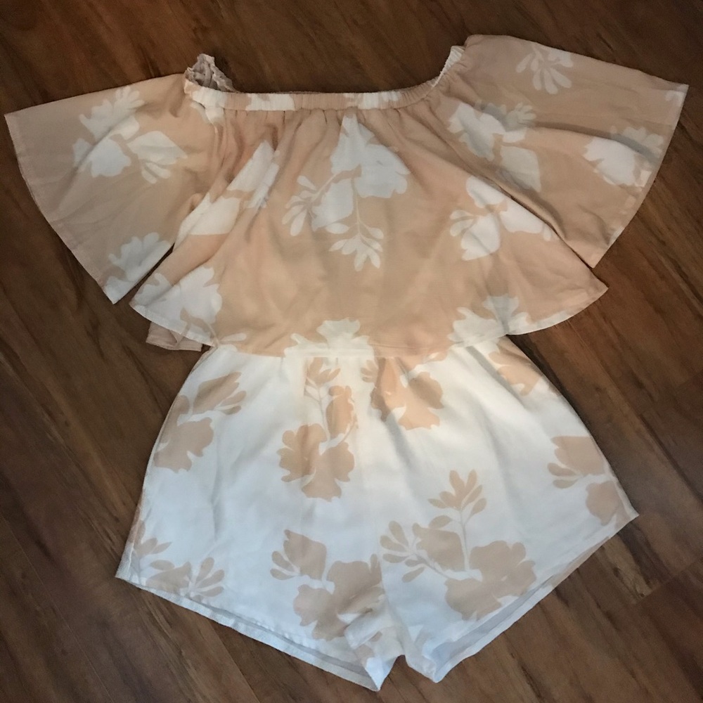 Off the shoulder floral romper